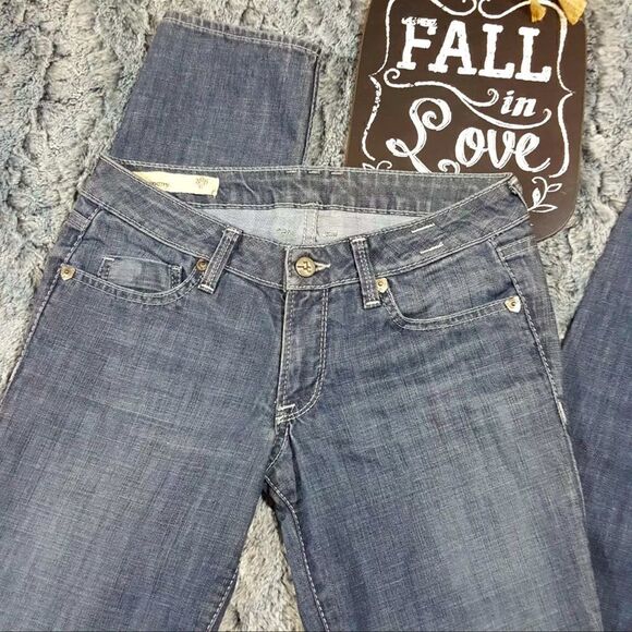 J & Company Beverly Straight Leg Jeans Rhinestone Bling Stitch Pockets Size 28 - Picture 3 of 11